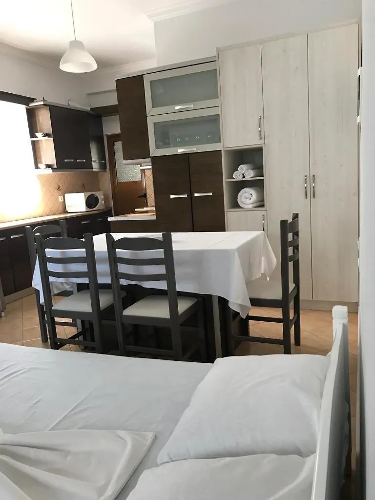 Alpha Apartaments Saranda 0*,